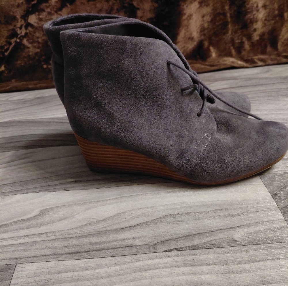 Dr. Scholls Womens 8M Dakota Adjustable Tasseled Round Toe Wedge Booties Gray